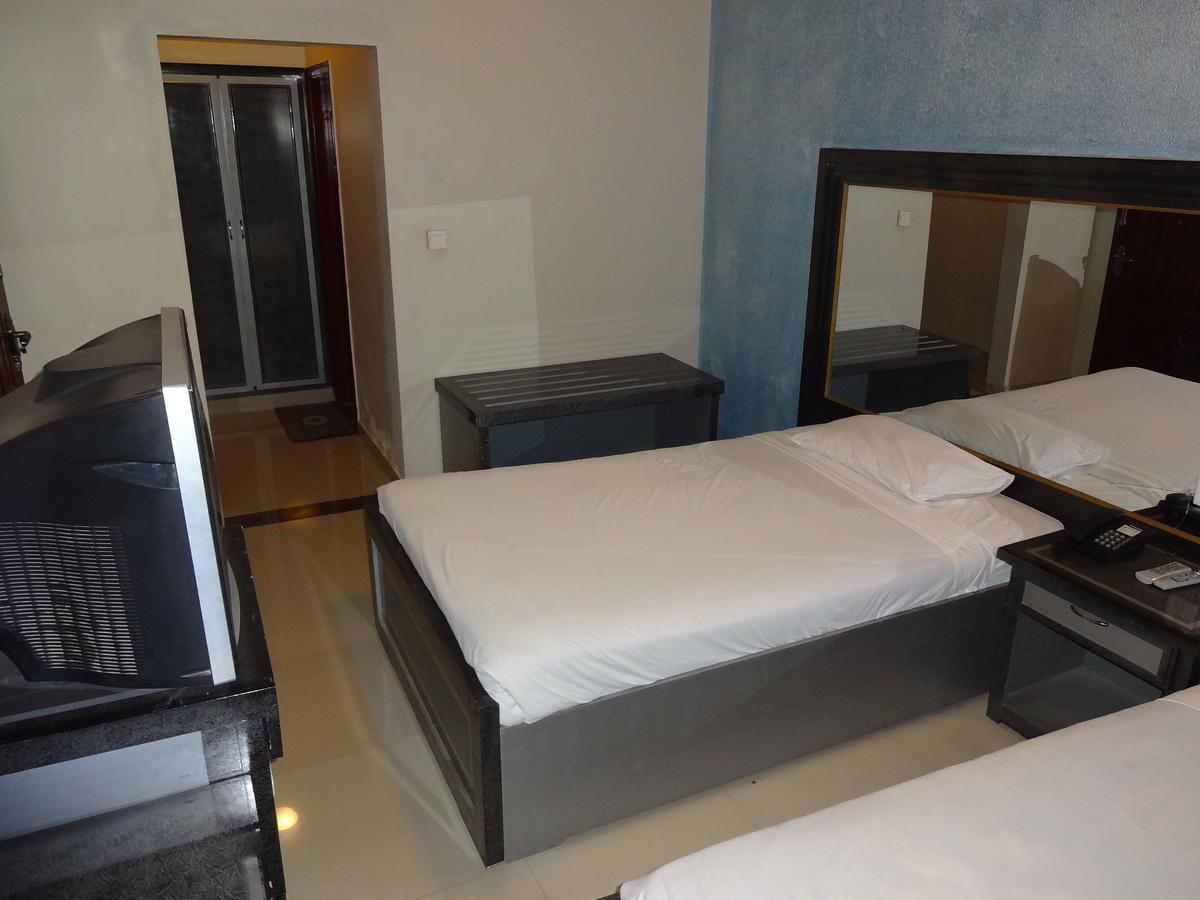 Hotel Sky Towers Καράτσι Εξωτερικό φωτογραφία